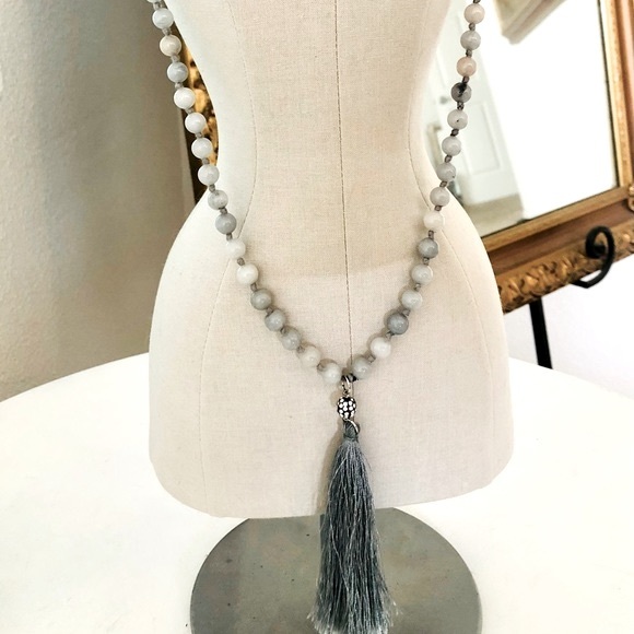 Vintage Natural Ombré Jade Tassel Necklace - Picture 4 of 17